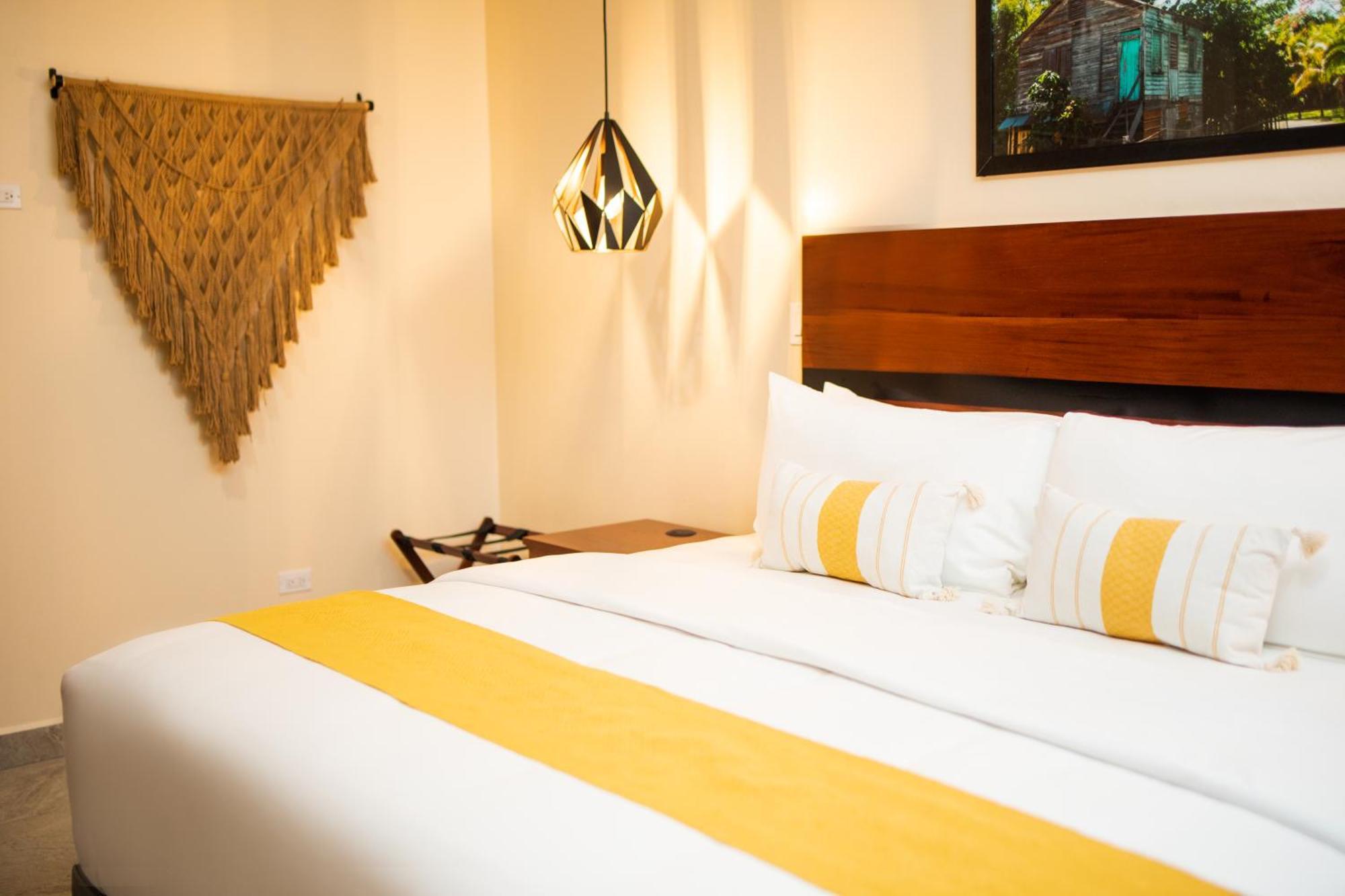 The West House Boutique Hotel Сан-Игнасио Экстерьер фото